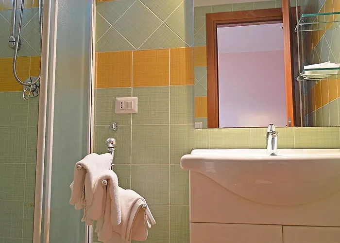 Konukevi Splash's Spadafora